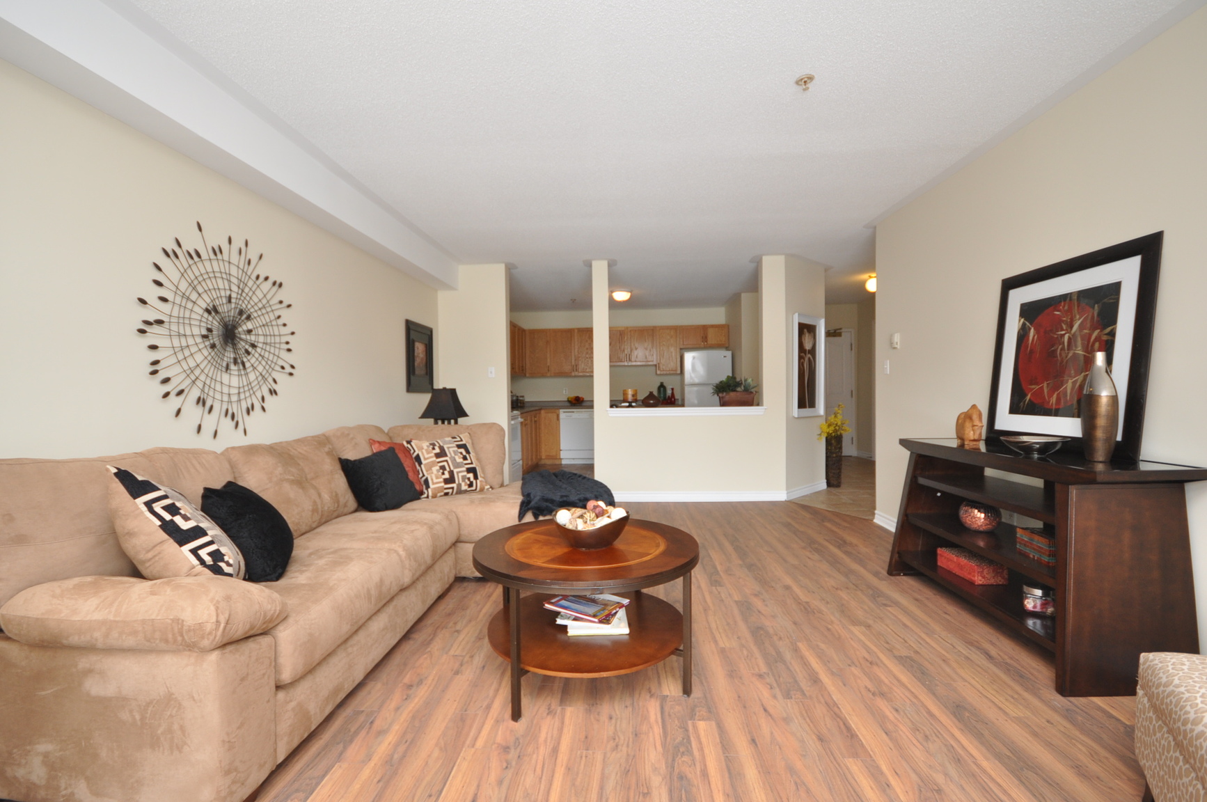 Fairfax Suites - Photo 2