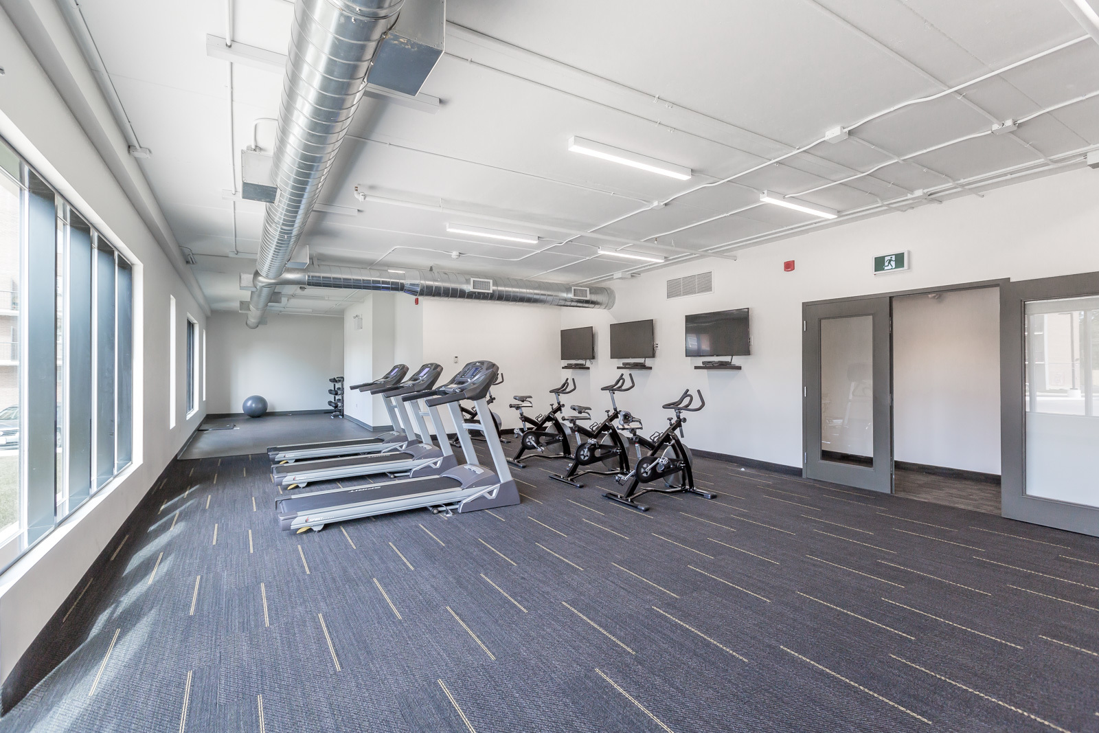 Bridgewood Suites - Photo 9