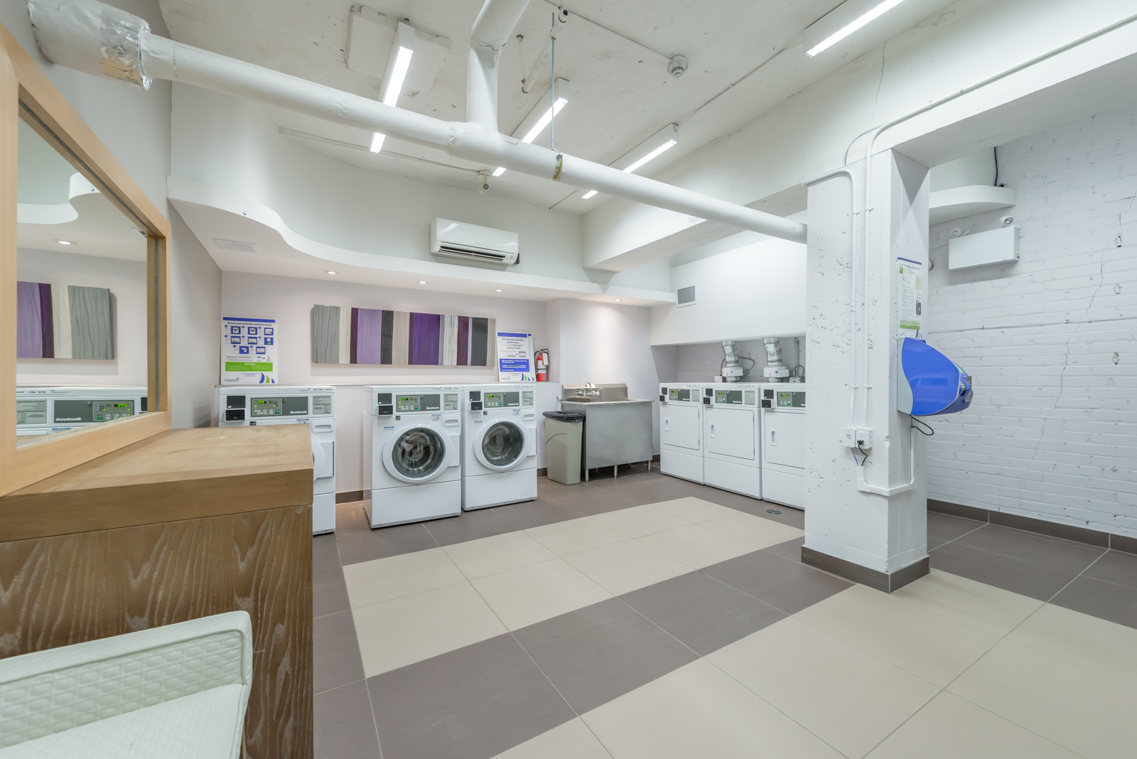 Broadview Mansions - Photo 17