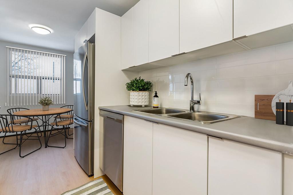 Castlegrove Apartments - Photo 3