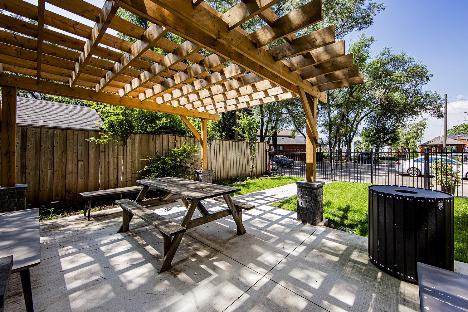 Dufferin Heights - Photo 14