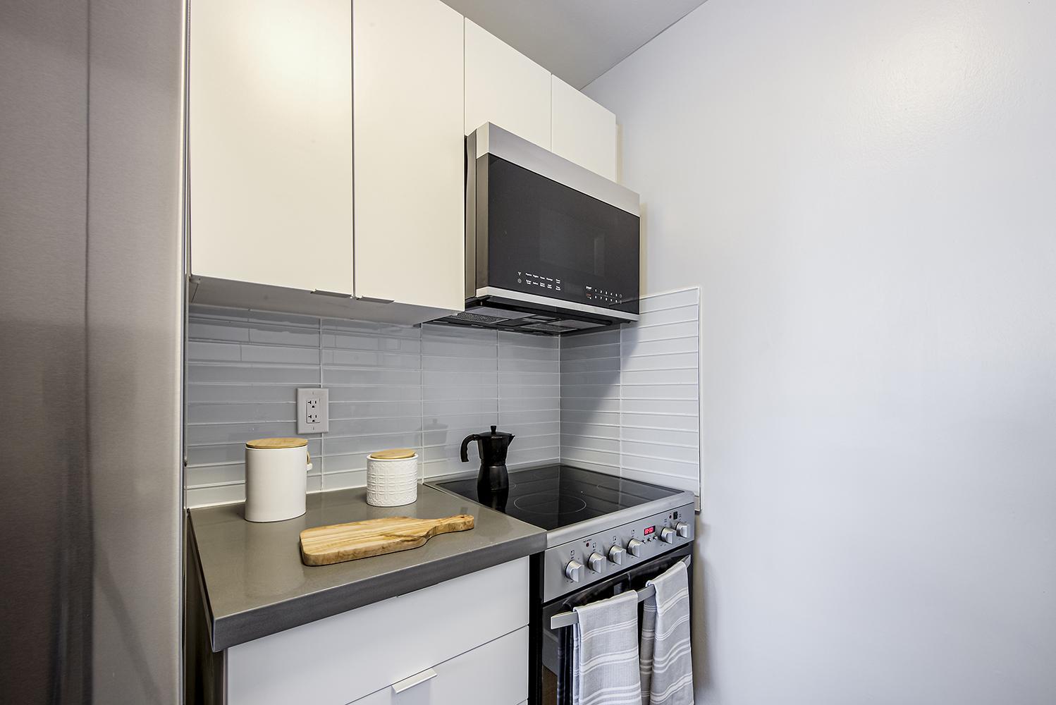 Dufferin Heights - Photo 3