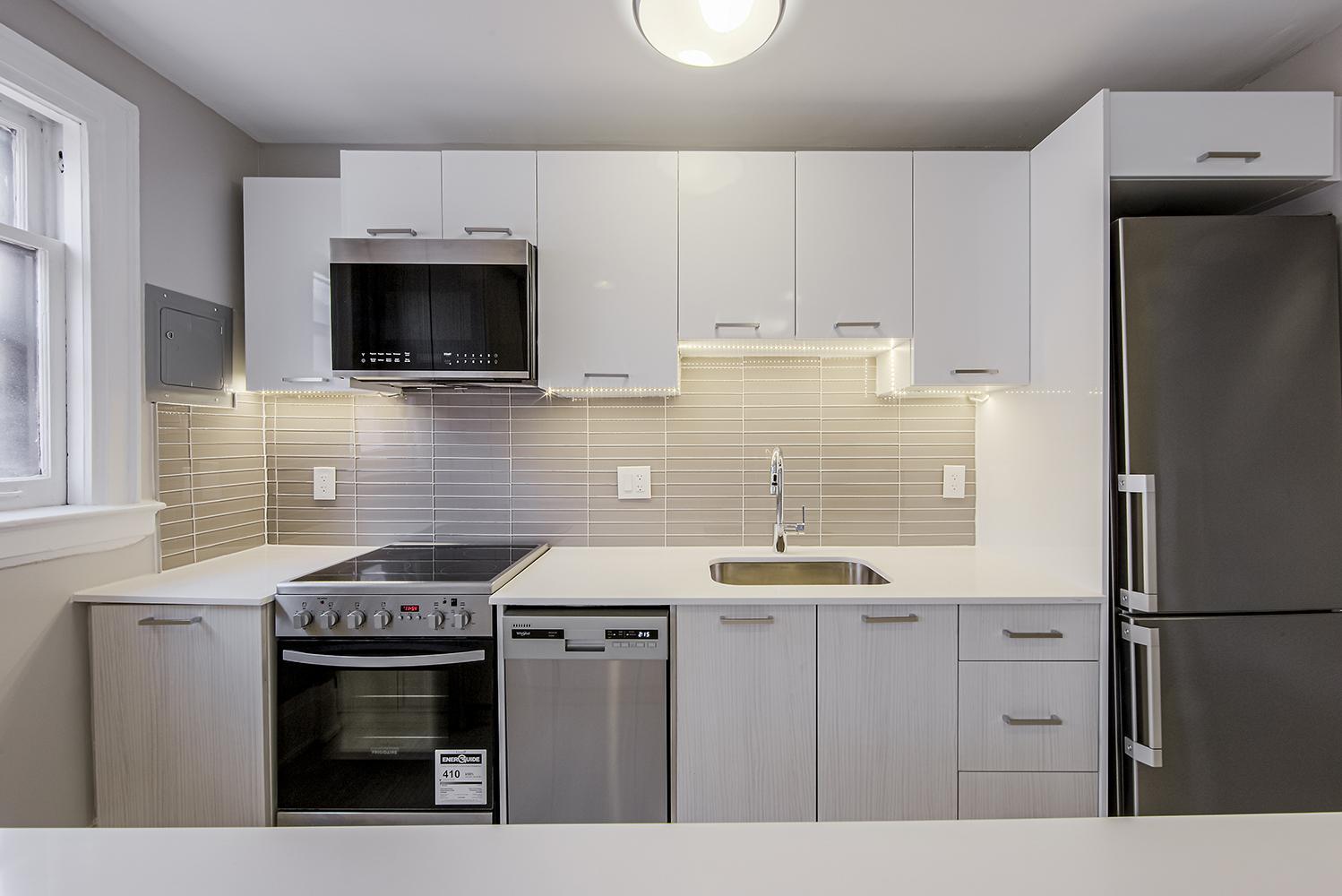 Tichester Park Manors - Photo 2
