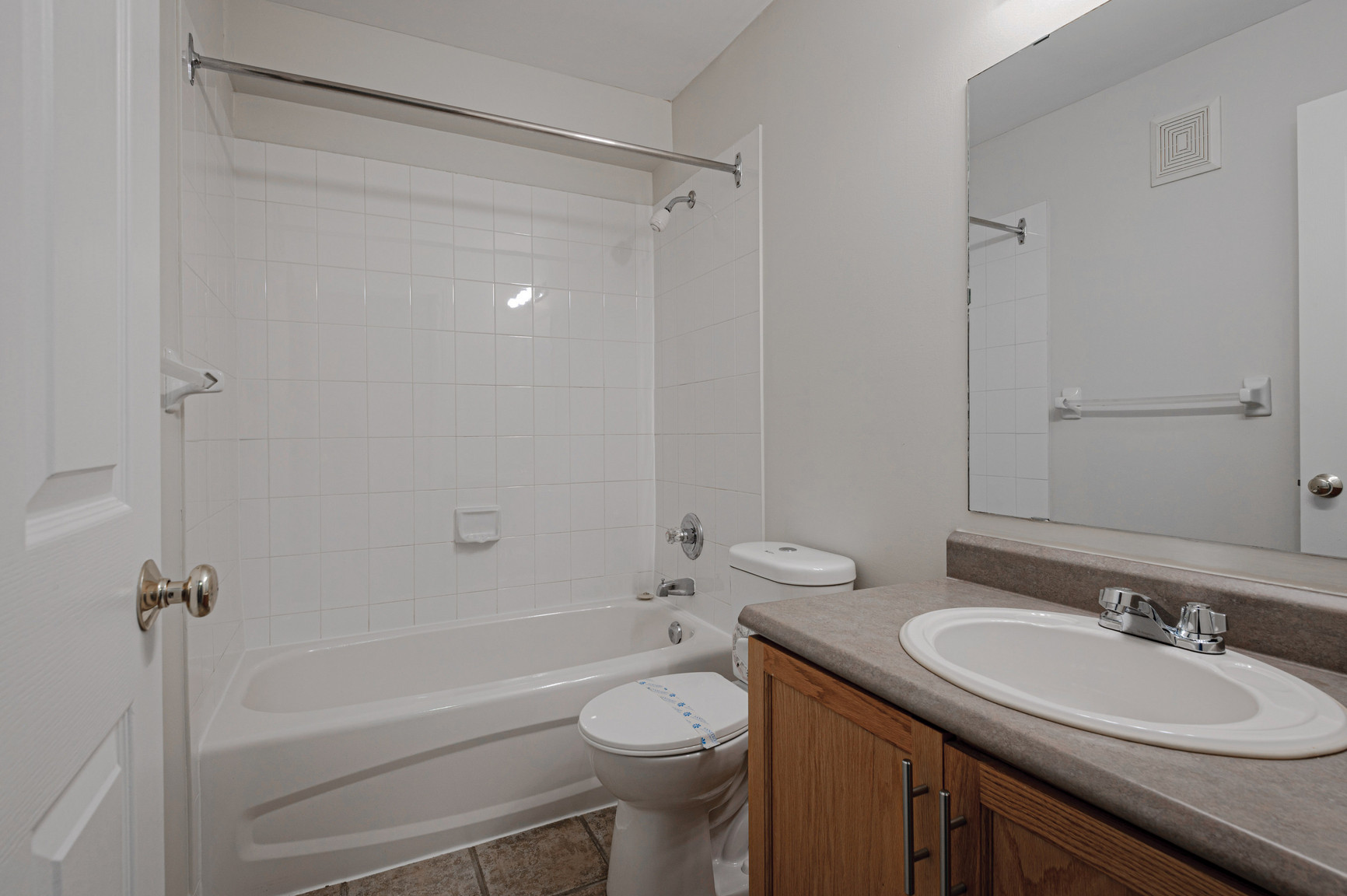 Fairfax Suites - Photo 7