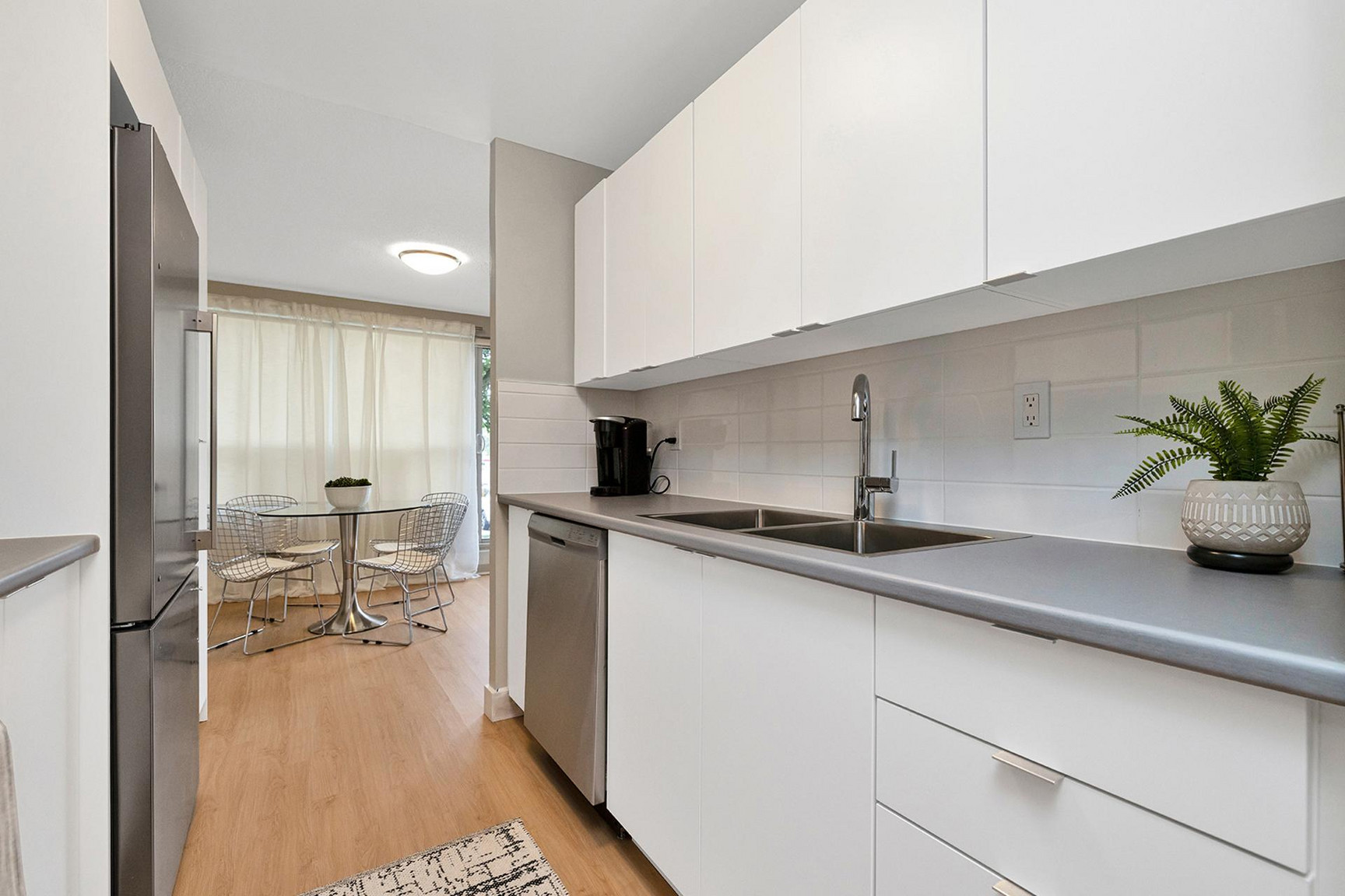 Westmount Suites - Photo 2