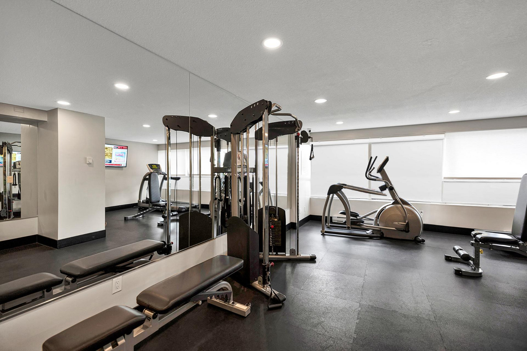 Westmount Suites - Photo 10