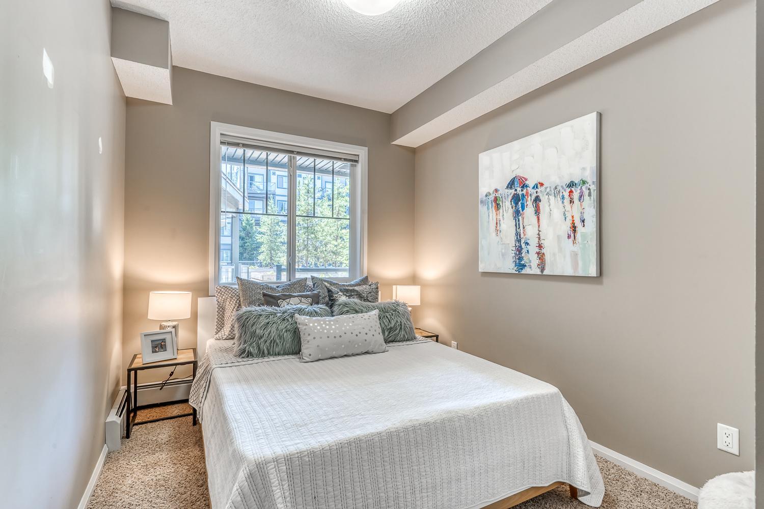 Edgewater - Photo 37