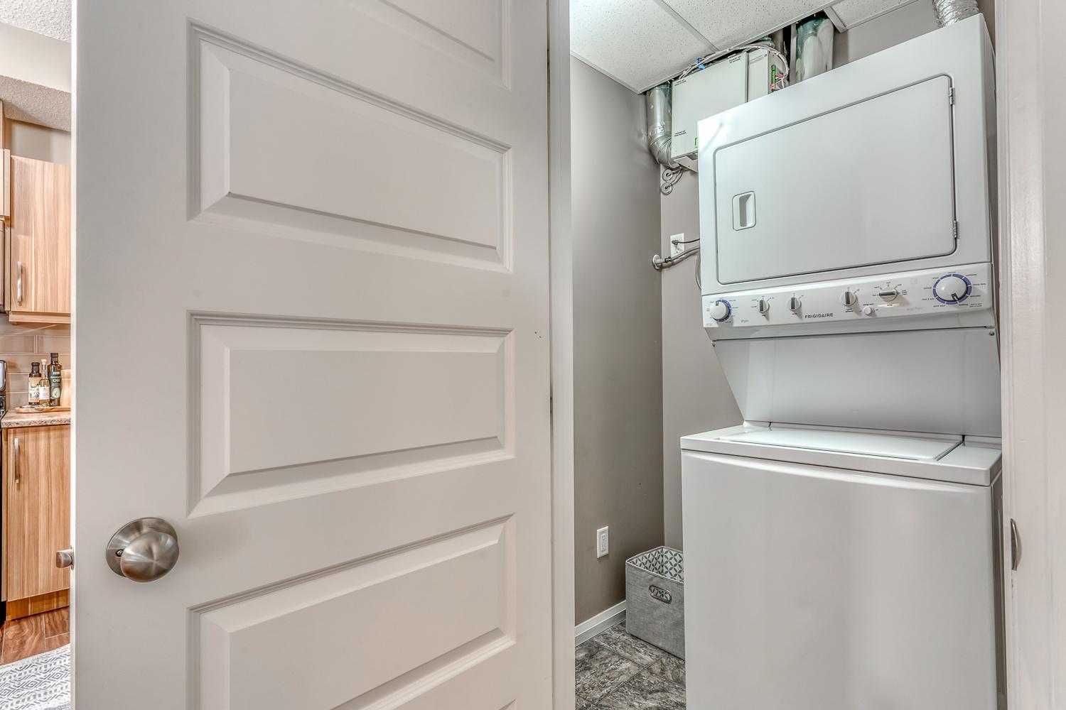 Edgewater - Photo 43