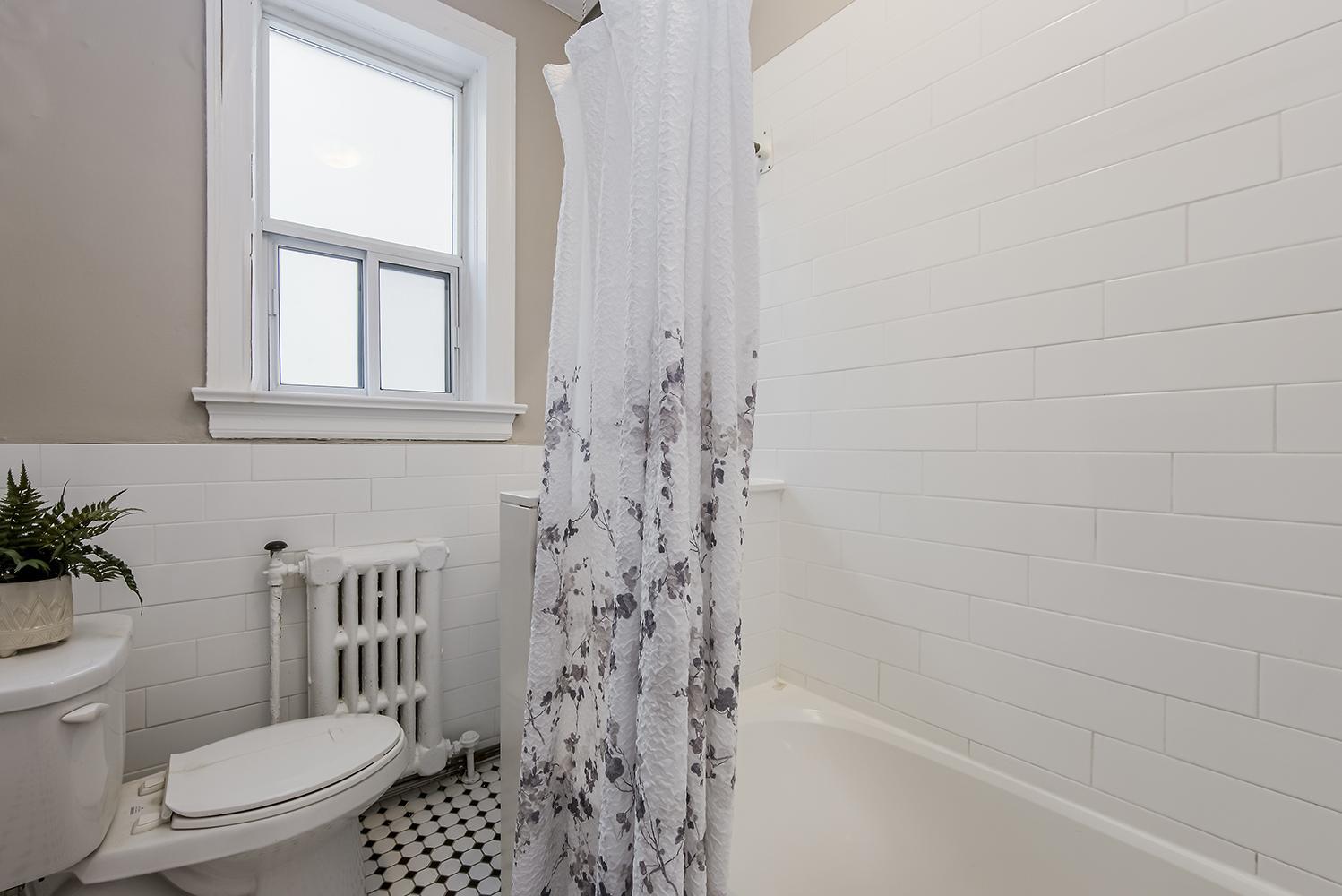 Broadview Mansions - Photo 13