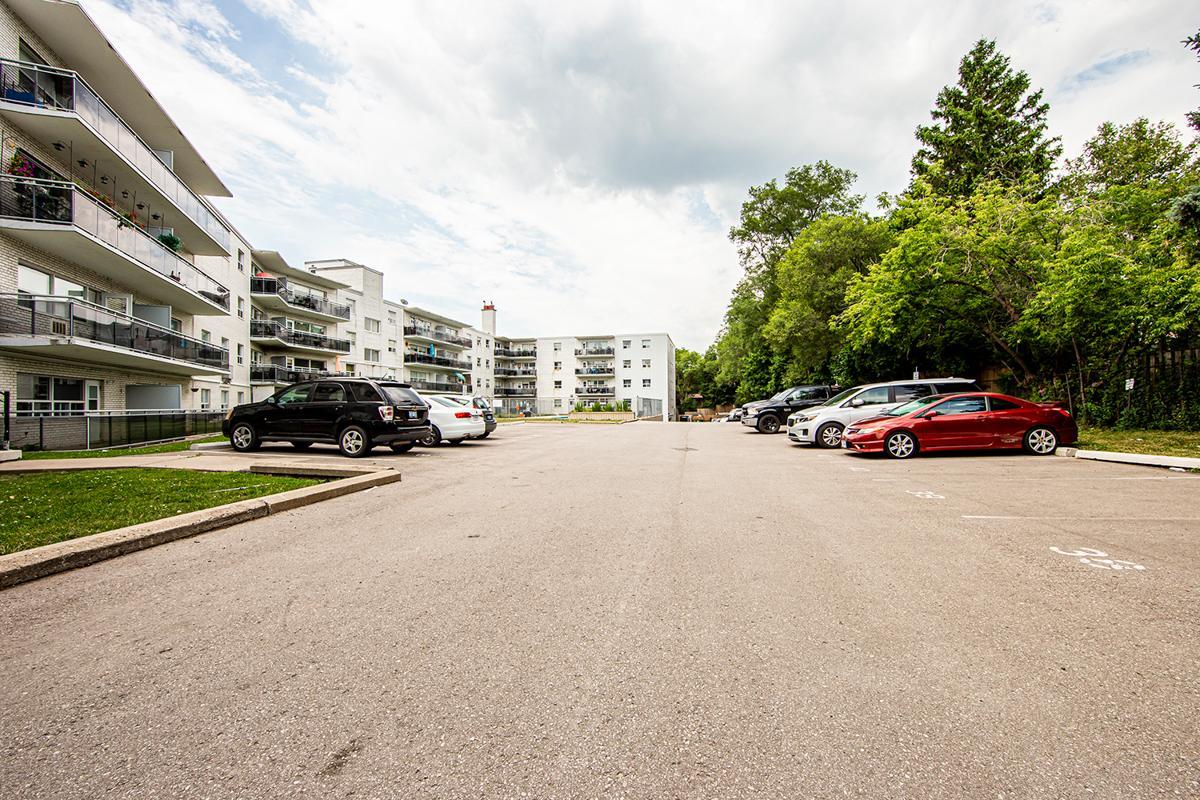 Valley Court - Photo 11