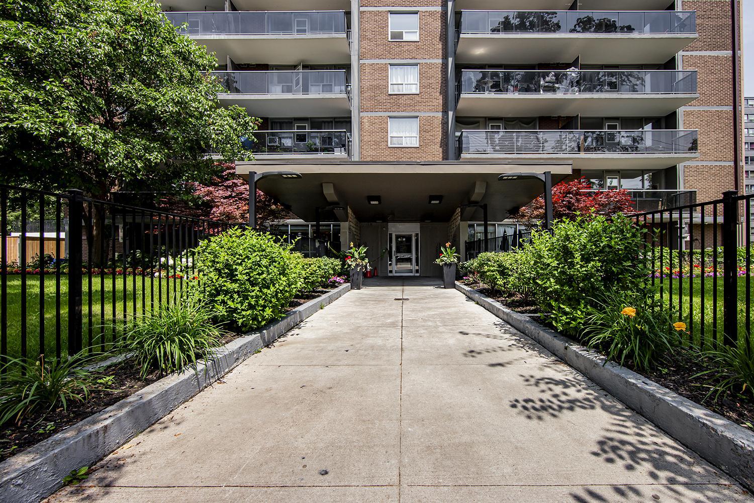 Gowan Court - Photo 11