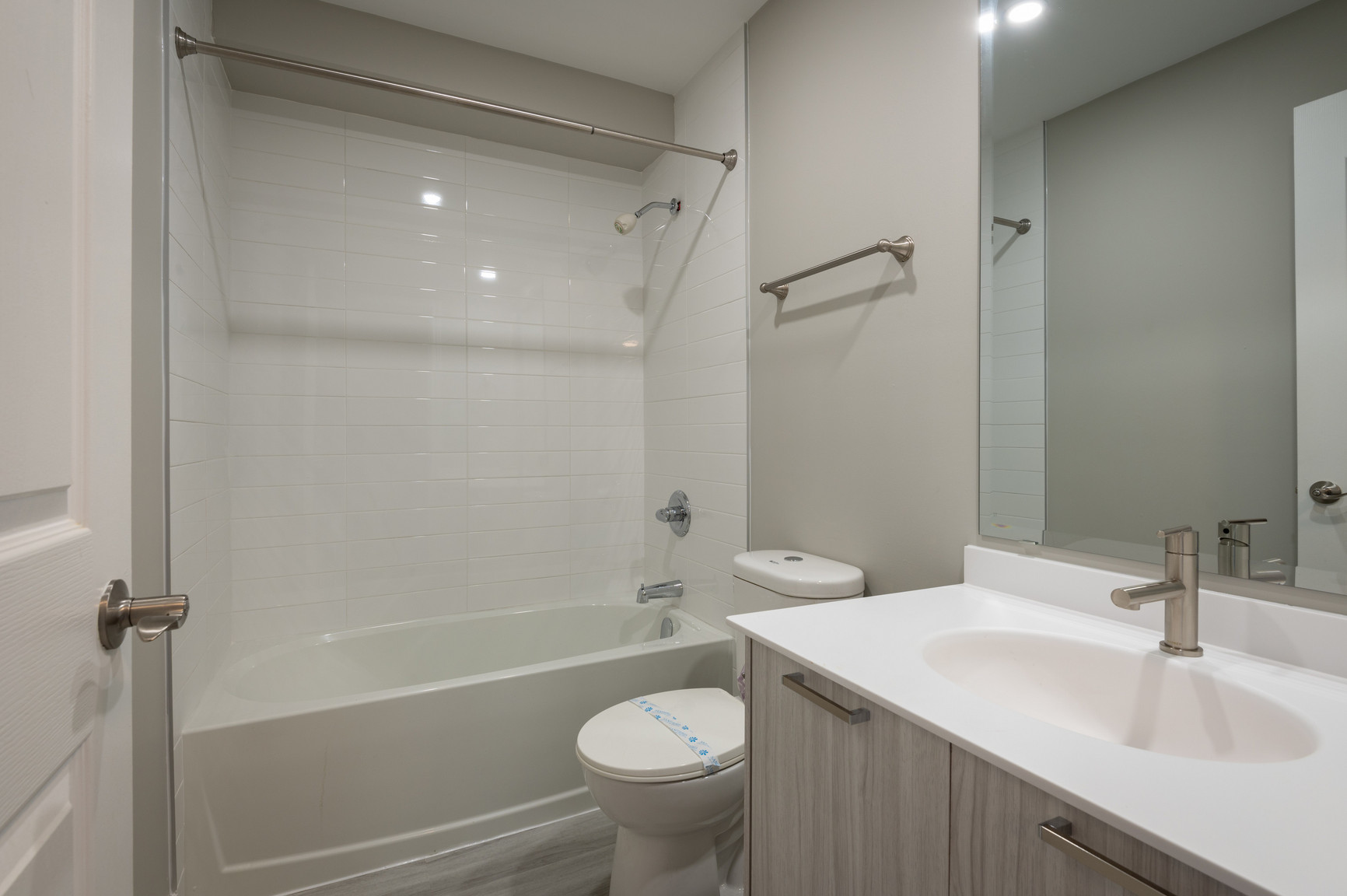 Greenpark Suites - Photo 8