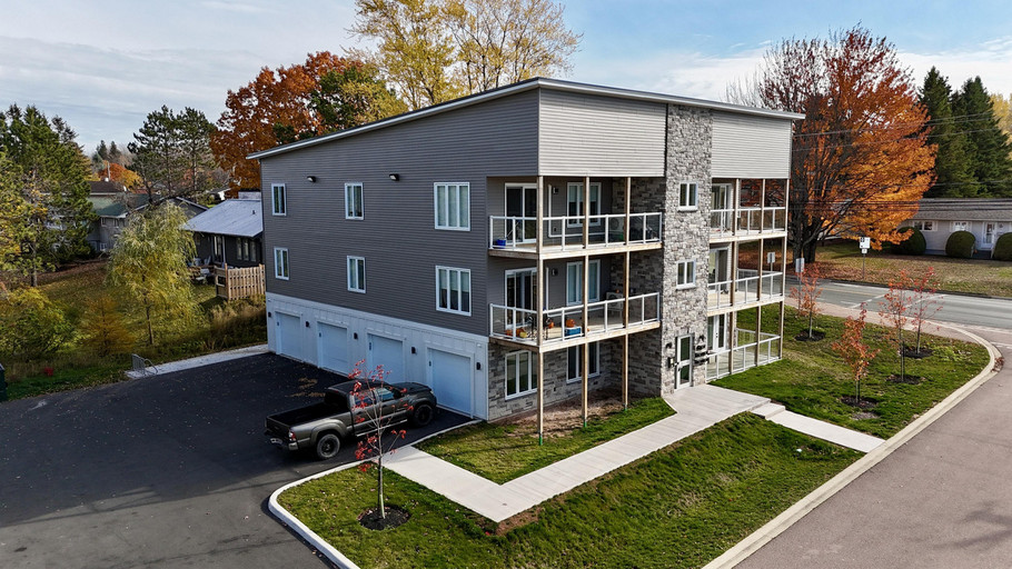 Bahama Apartments