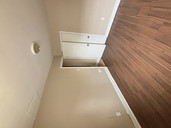 515 London-1 Bdrm Plus Den