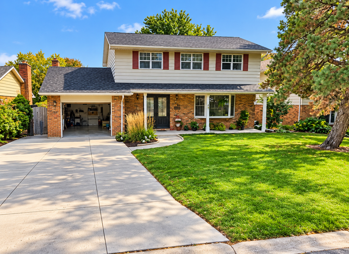 146 Hanna Crescent - 4 bdrm 1.5 bath