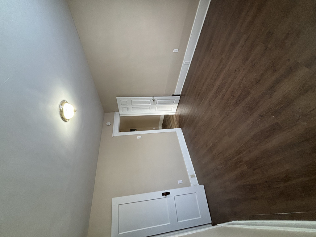 219 Stuart St - 1 bedroom
