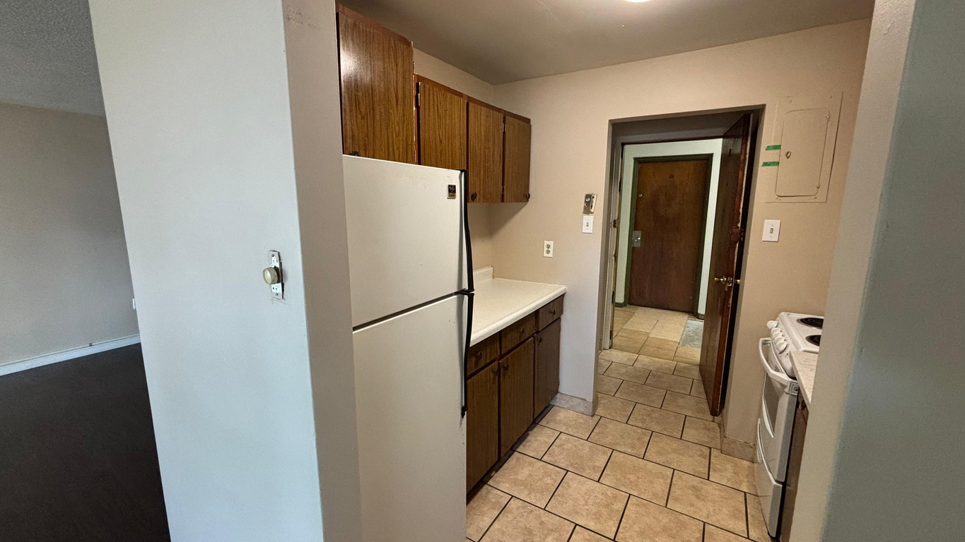 830 Wellington St - 1 bedroom