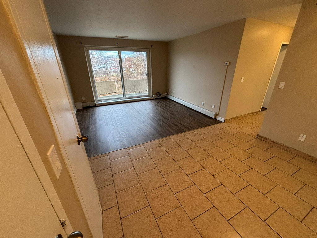 266 Christina St S - 2 bedroom