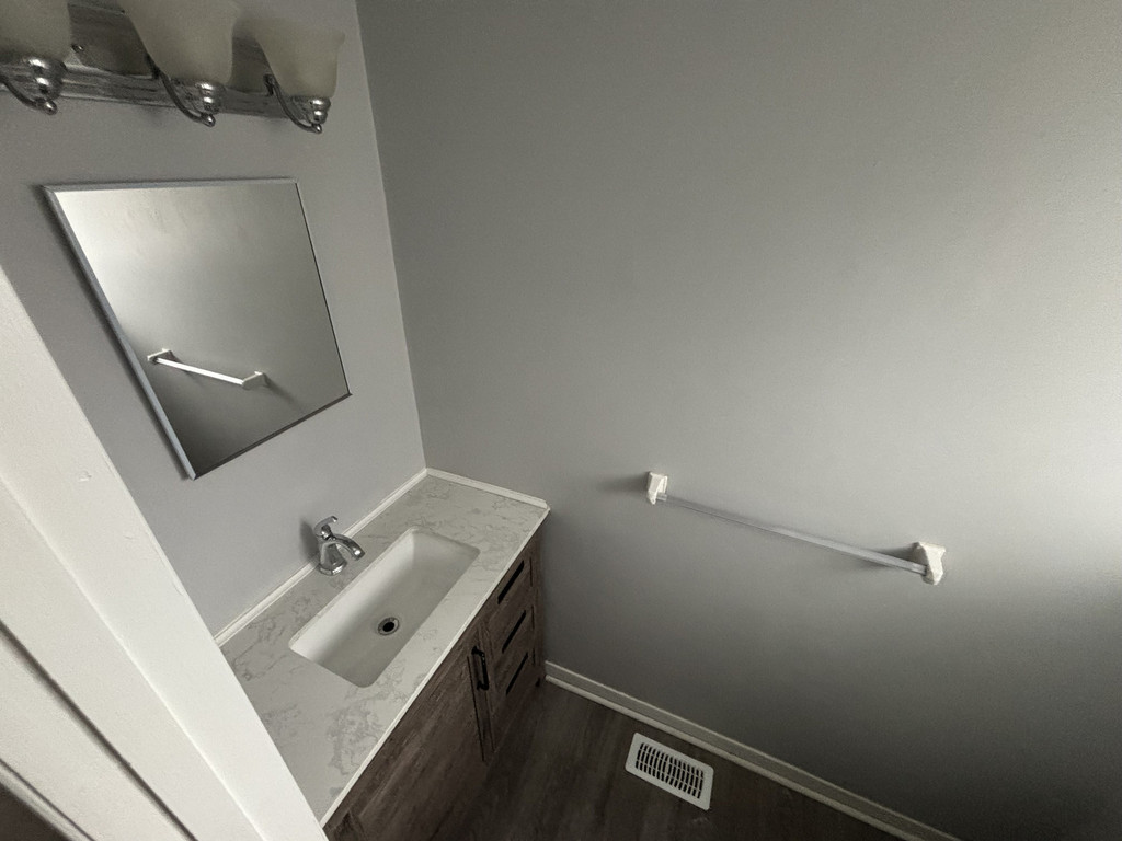 354 Collingwood St - 3 bedroom