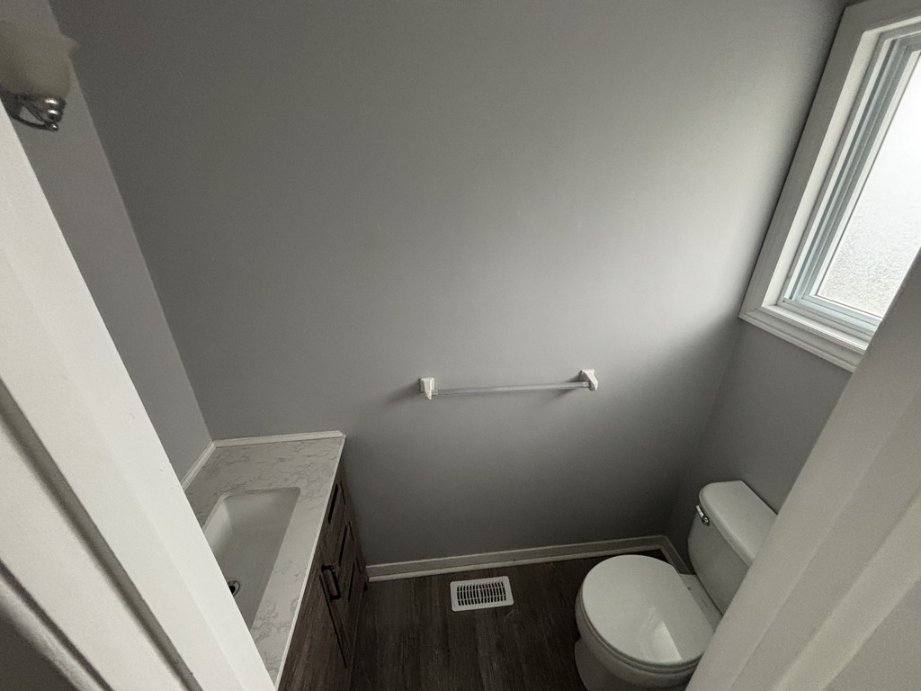 354 Collingwood St - 3 bedroom