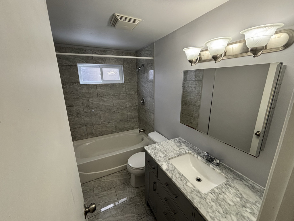 354 Collingwood St - 3 bedroom