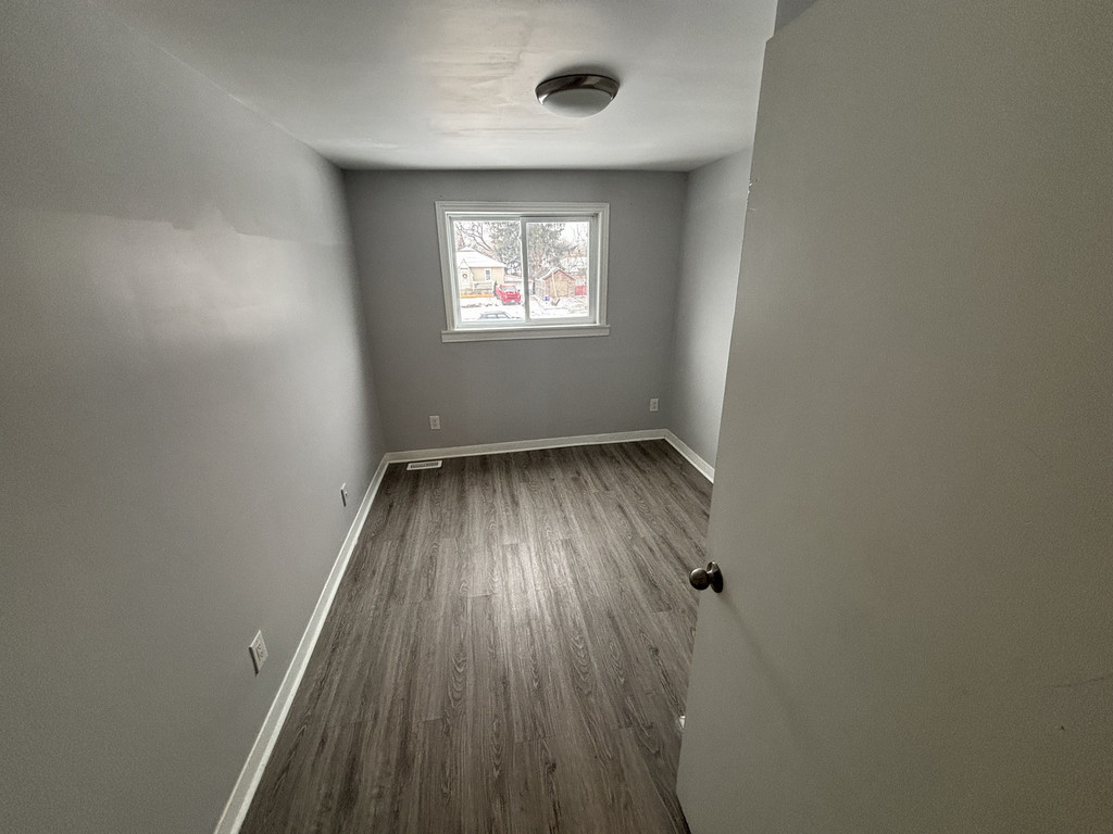 354 Collingwood St - 3 bedroom