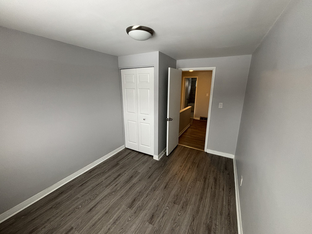 354 Collingwood St - 3 bedroom