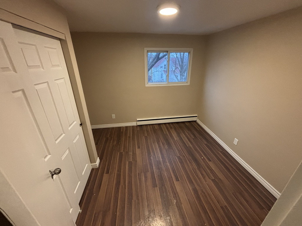 451 Lyndoch-3Bdrm Townhs