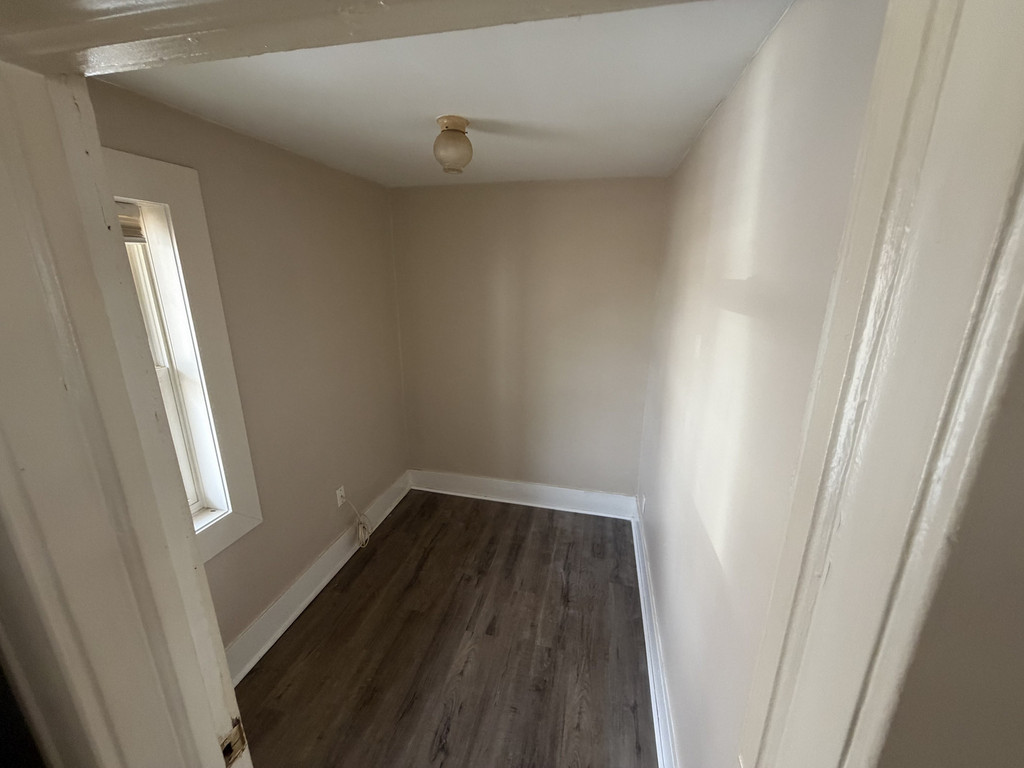 214 Confederation St