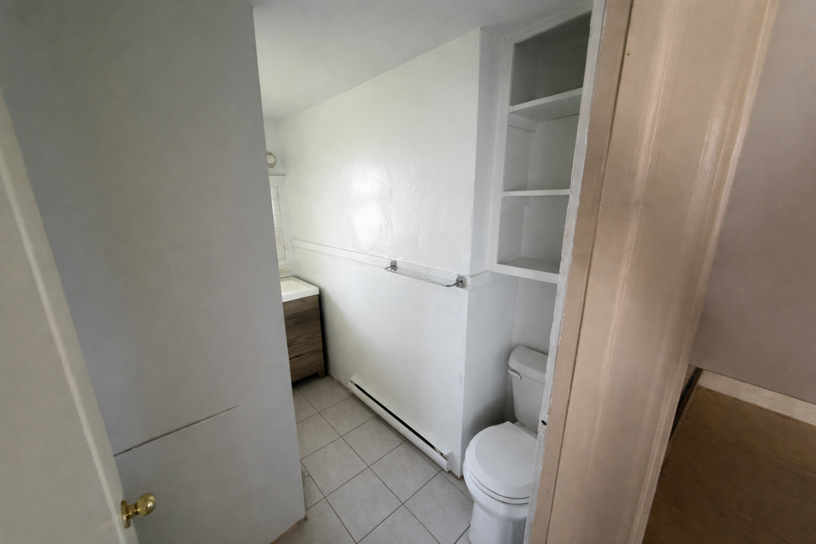 214 Confederation St