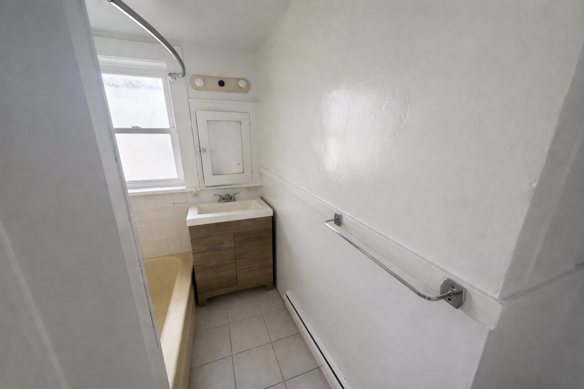 214 Confederation St