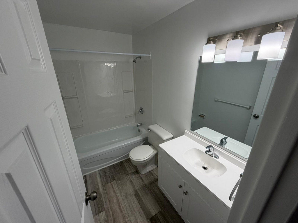 830 Wellington St - 1 bdrm