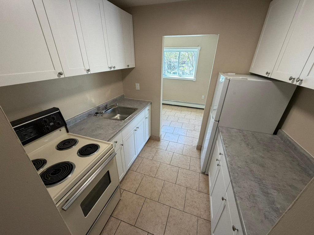 830 Wellington St - 1 bdrm