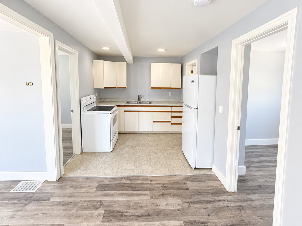 331-333 Mitton St N - 1 bedroom 