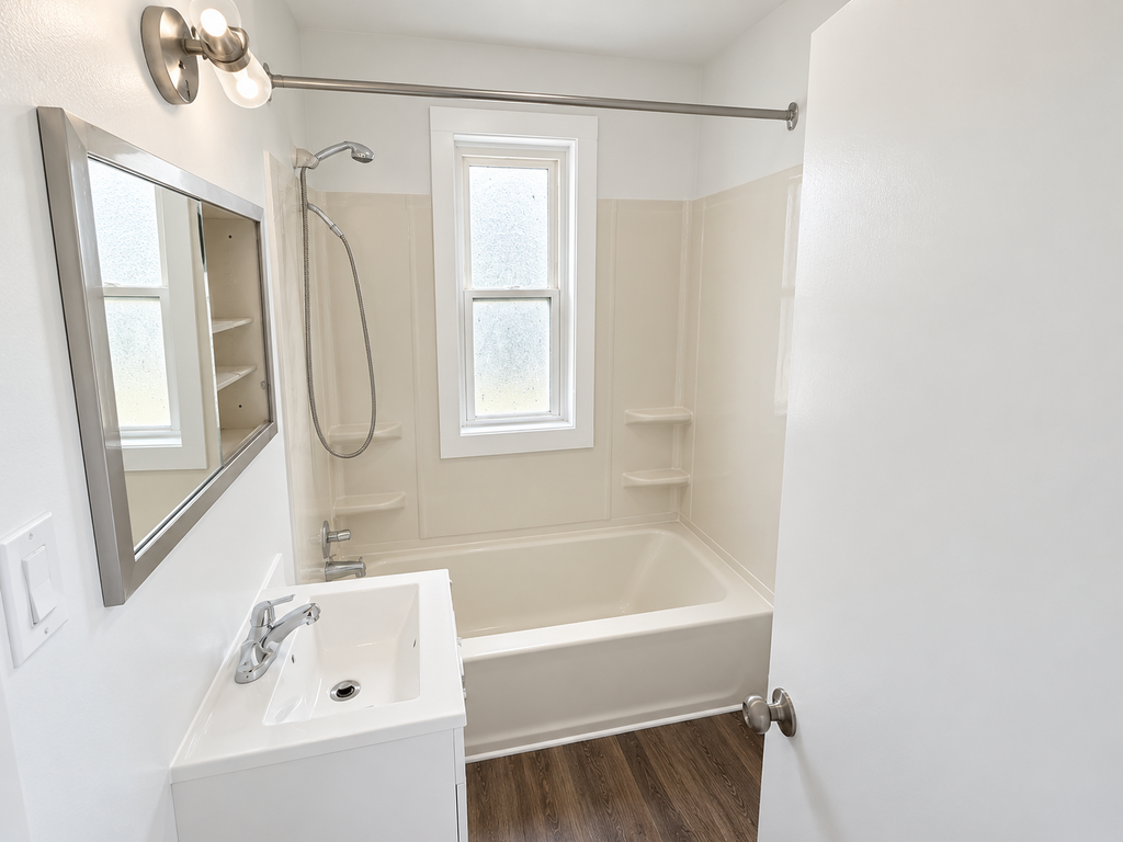 291 George St - Bachelor