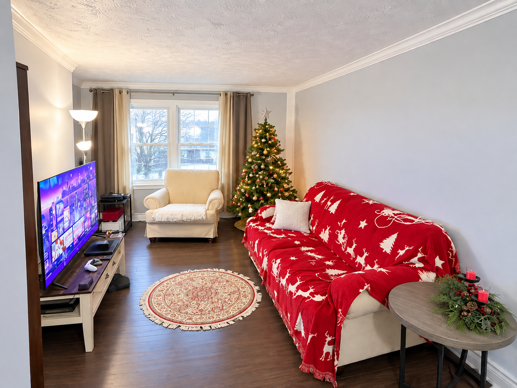 704 Confederation St - 3 bdrm 1.5 bath