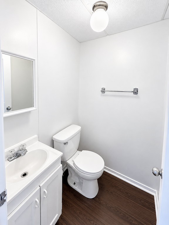 704 Confederation St - 3 bdrm 1.5 bath