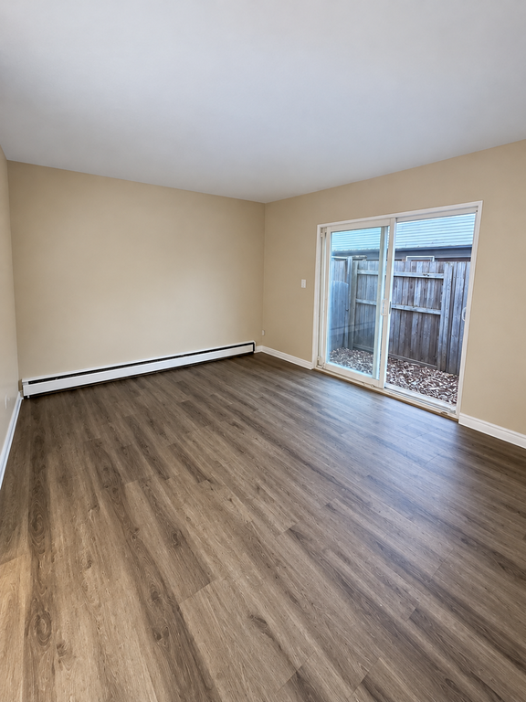 451 Lyndoch-2Bdrm Townhs