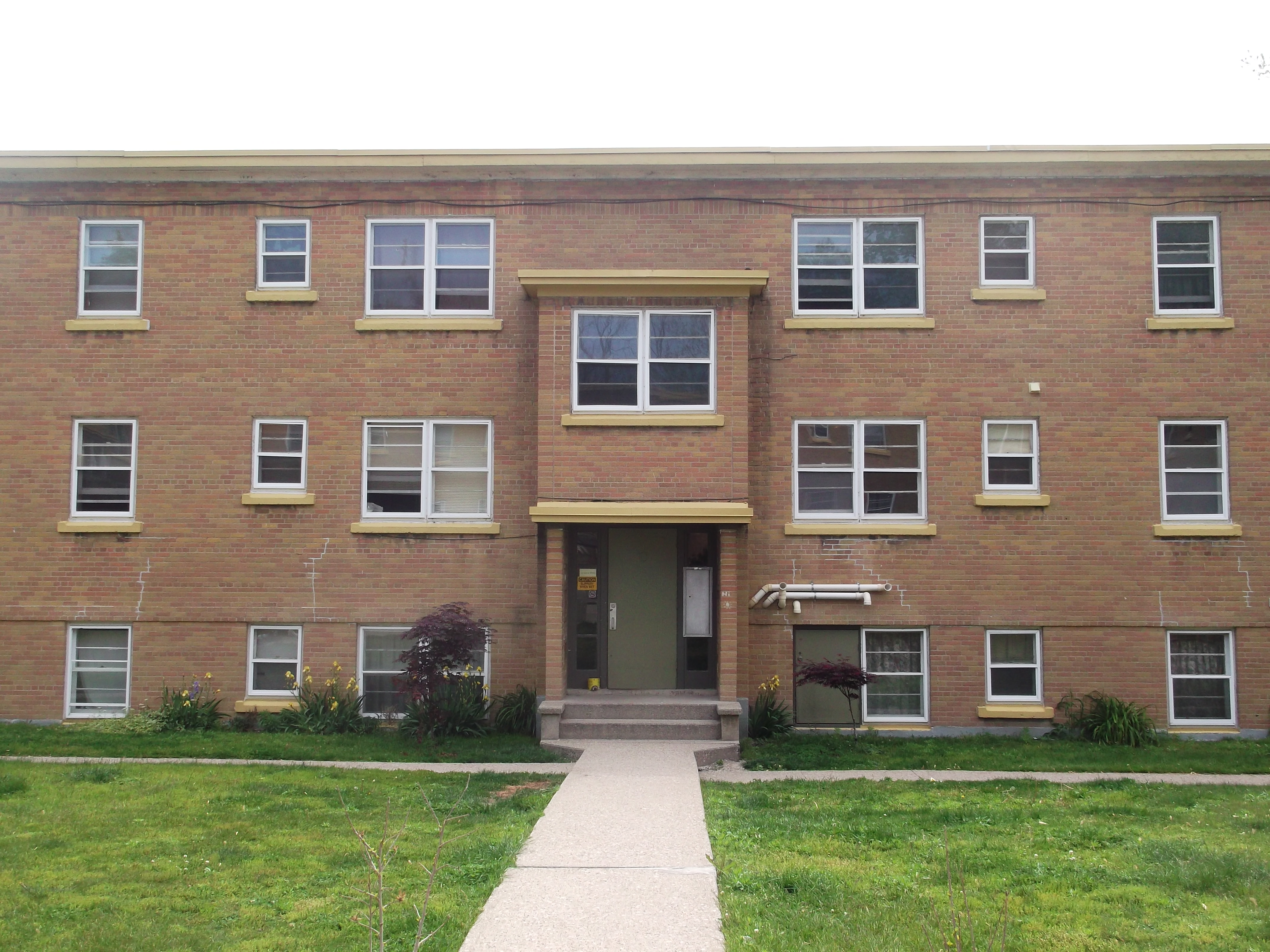 515 London Rd, Sarnia, ON N7T 4X4 — photo 1