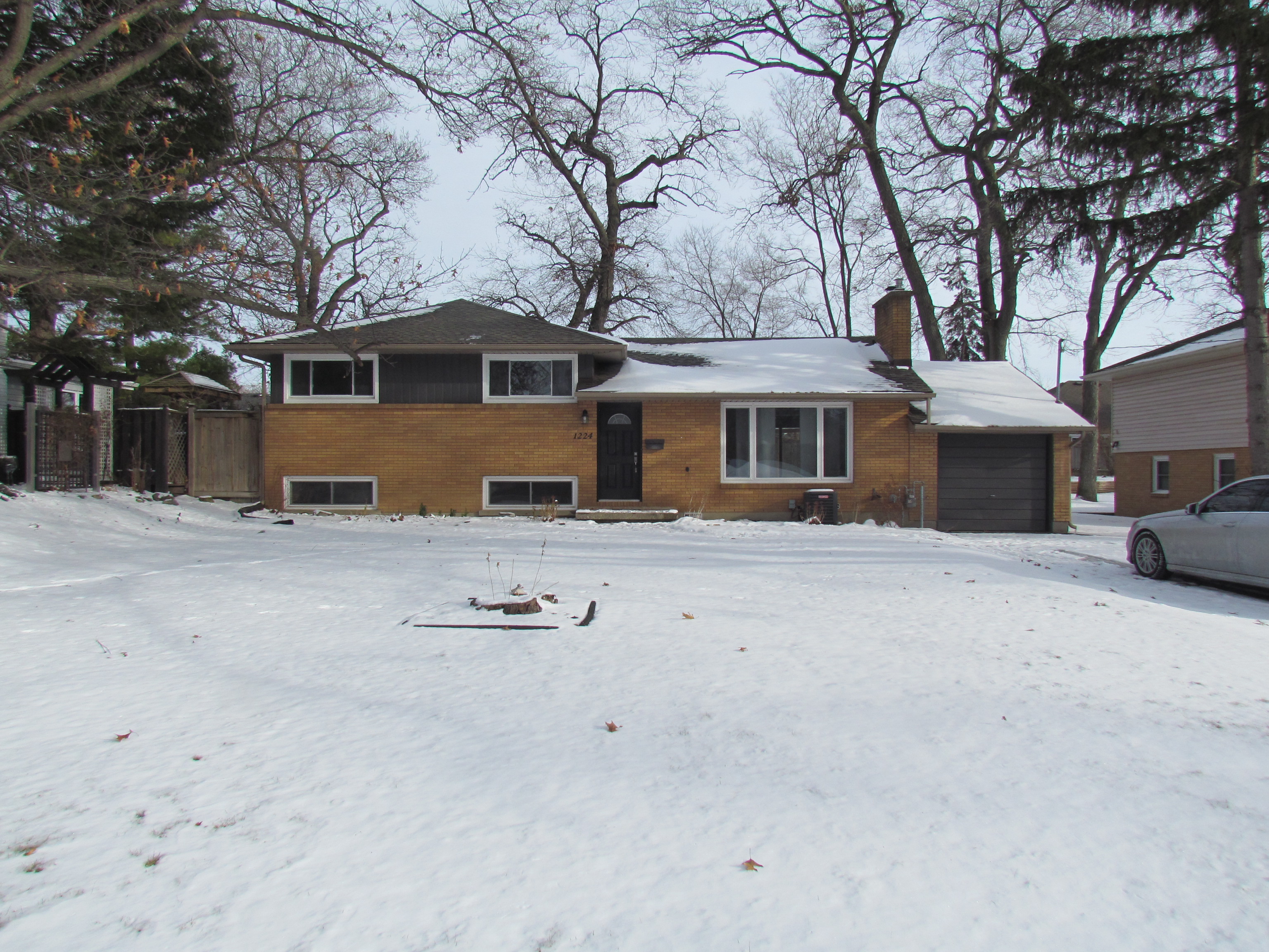 1224 Ridgewood Dr, Sarnia, ON N7V 3R1 — photo 1