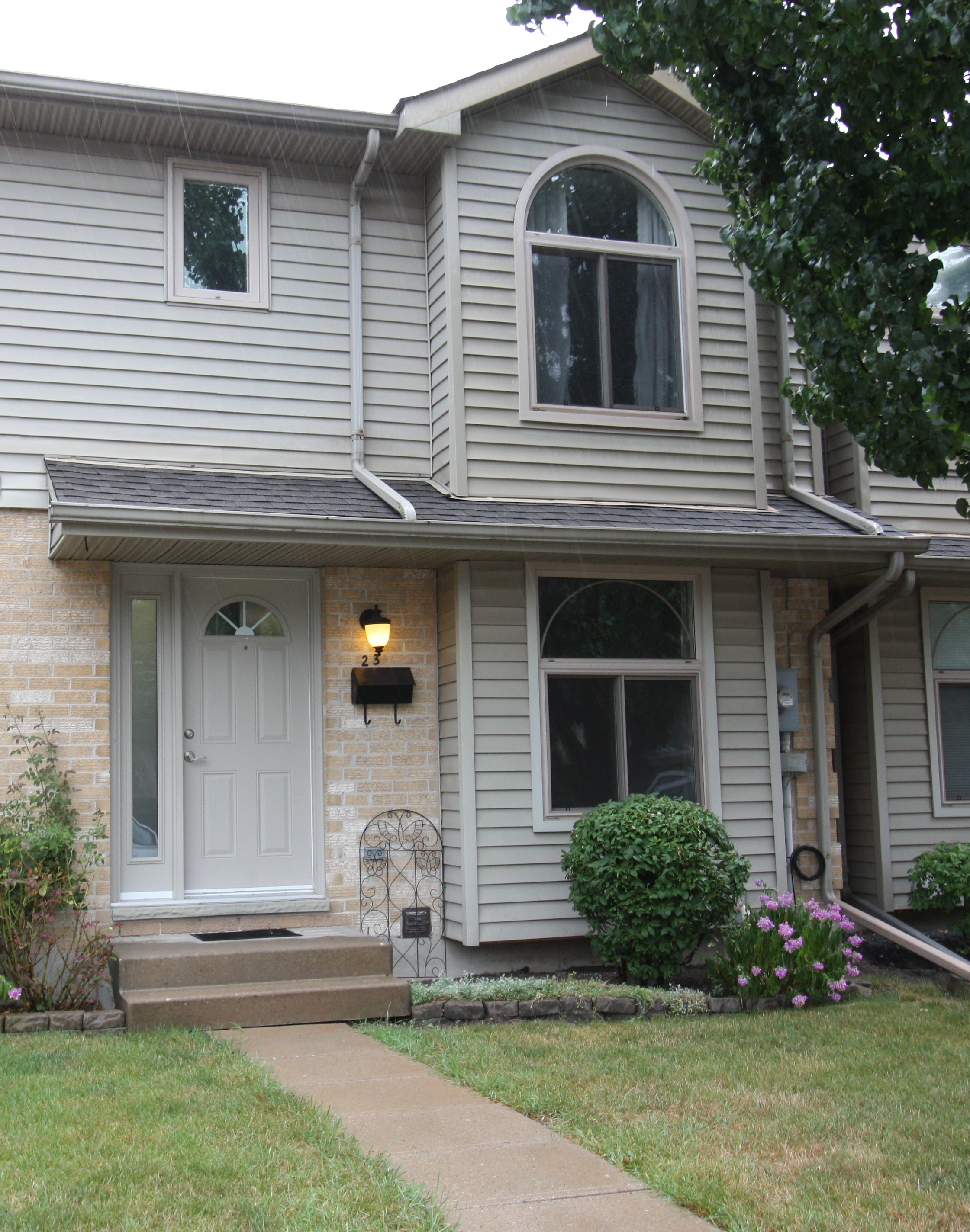 27 York Crescent #23, Sarnia, ON N7S 6H9 — photo 1