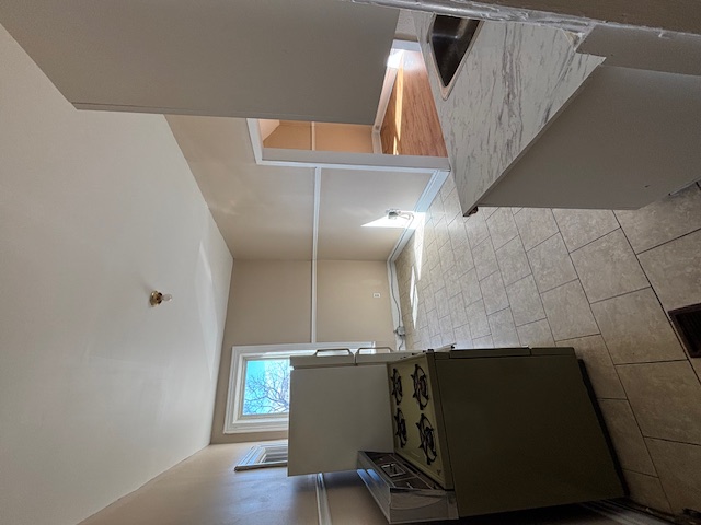 242 Christina St S, Sarnia, ON N7T 2N3 — photo 2