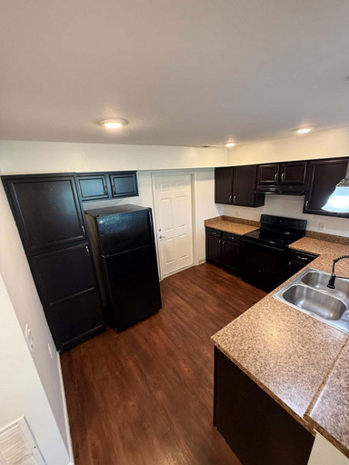 Whitehouse Square Townhomes