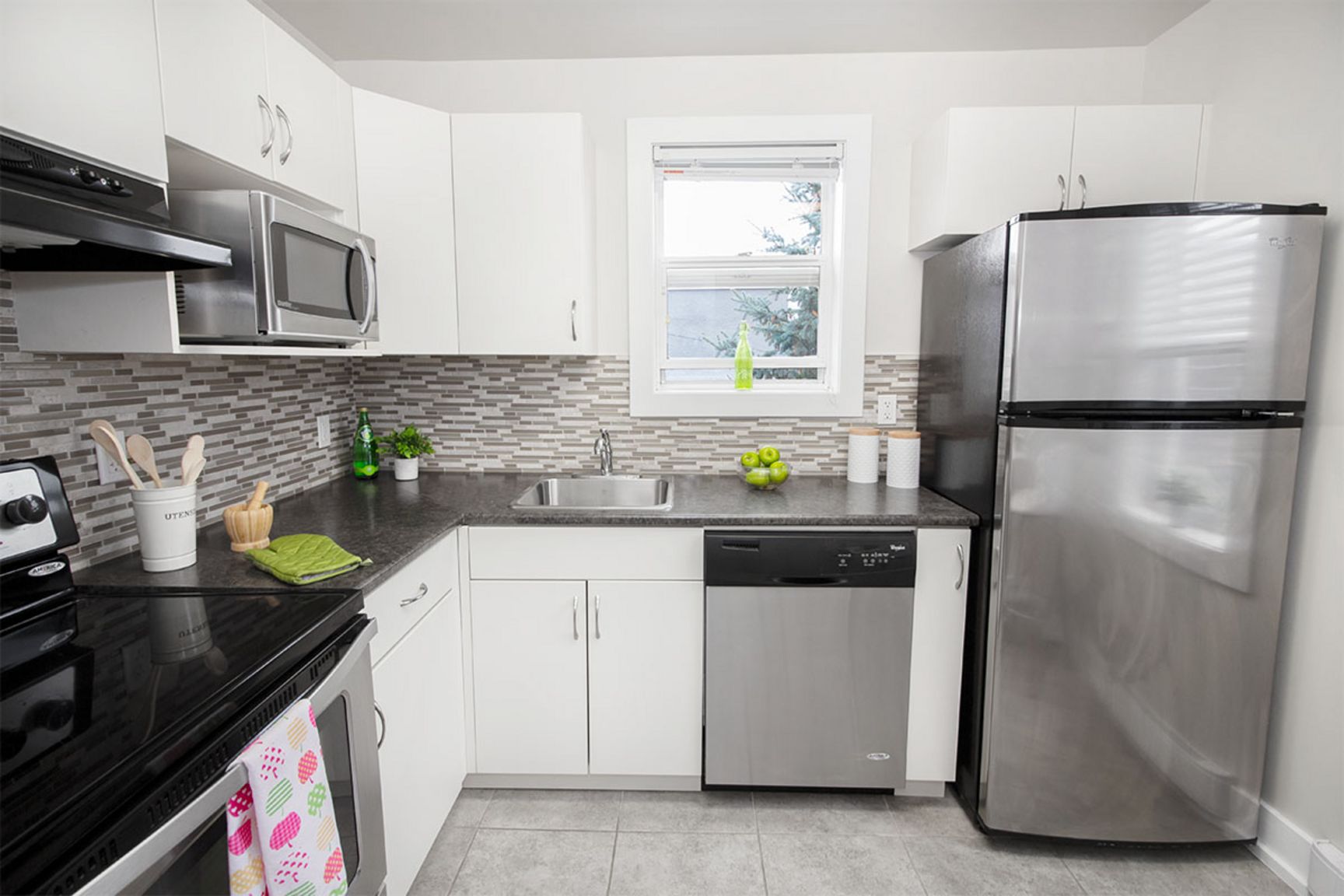 306 Goulet Street - Photo 3