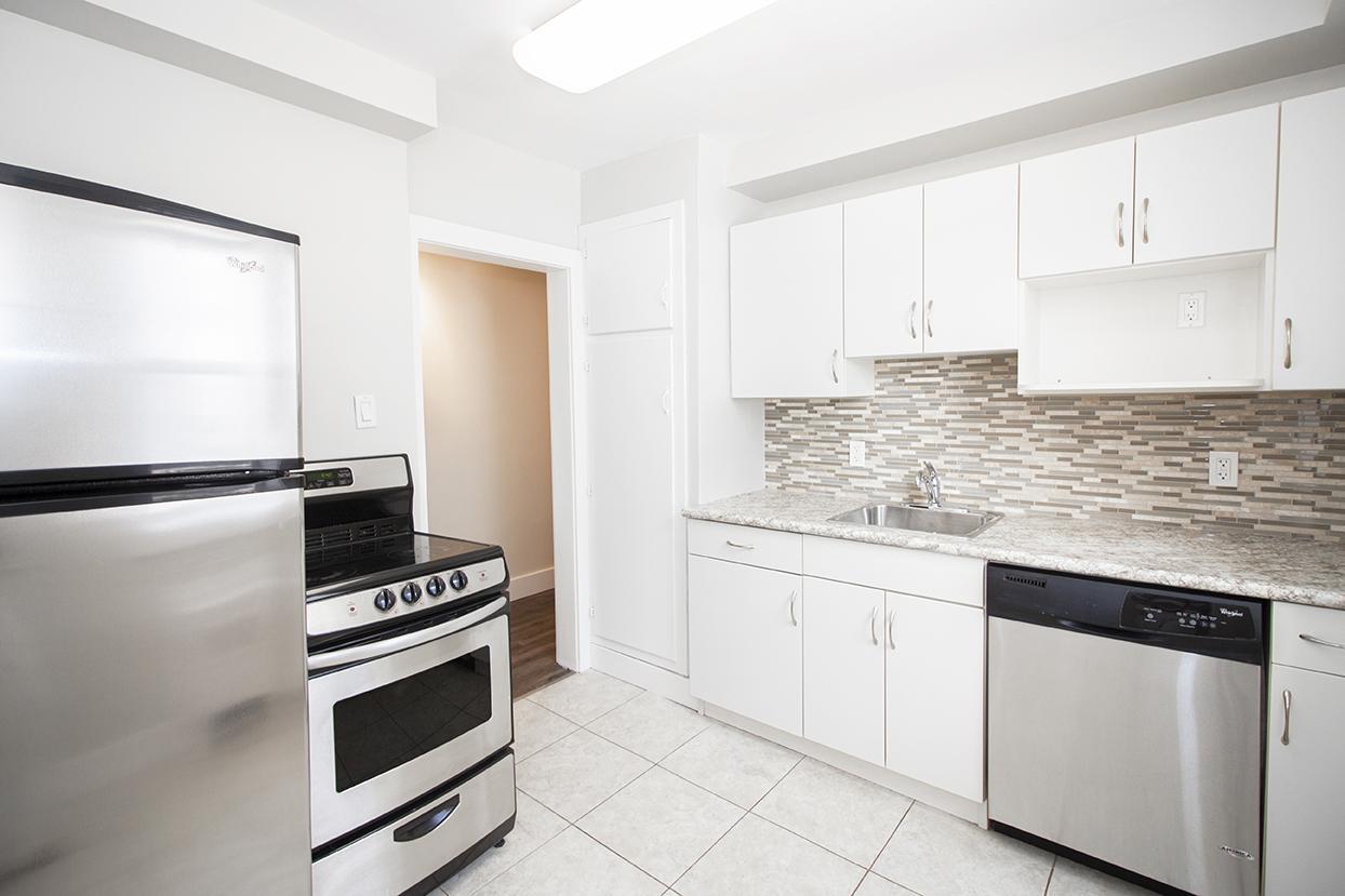 305 Marion Street - Photo 9