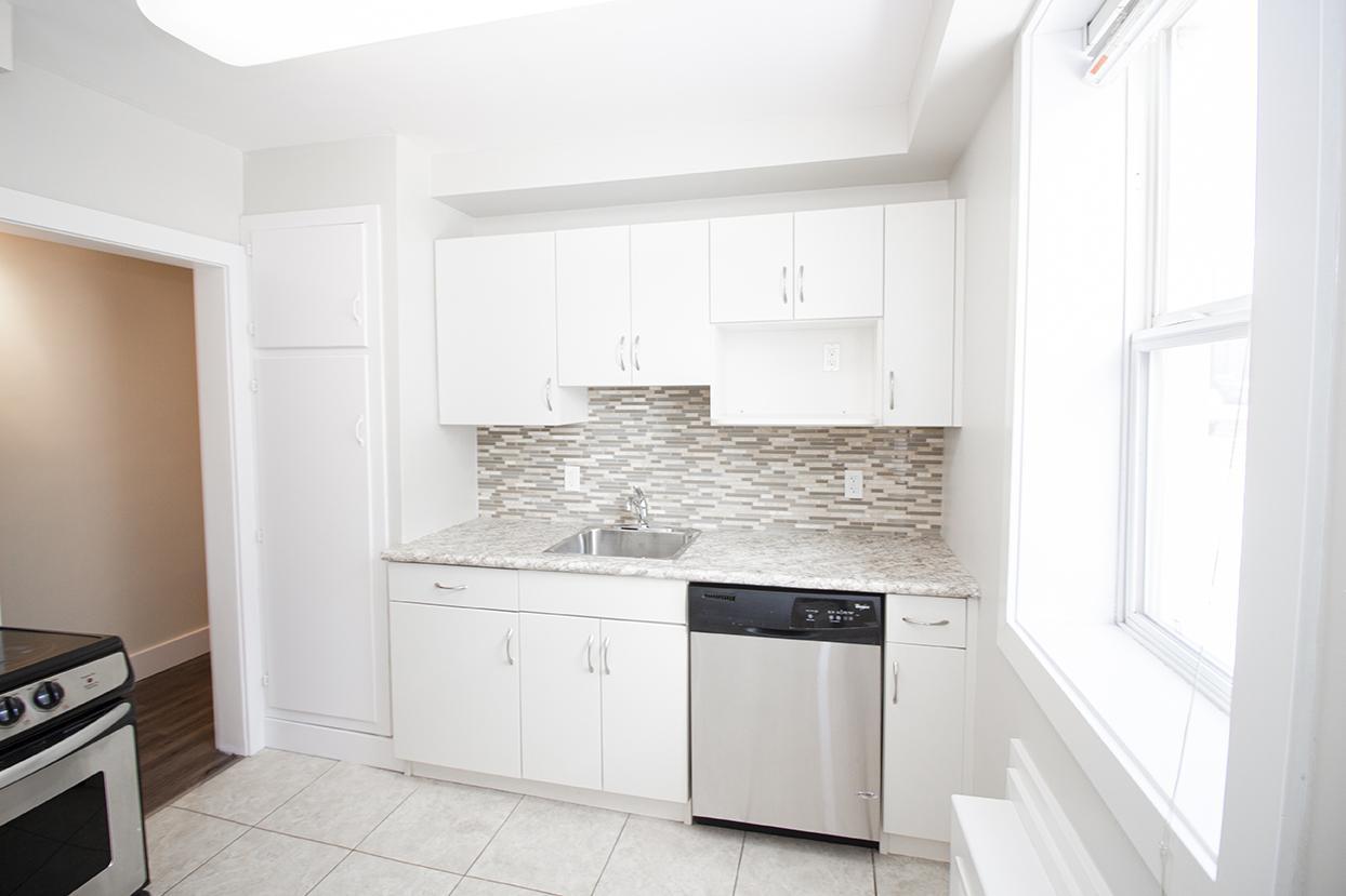 305 Marion Street - Photo 13