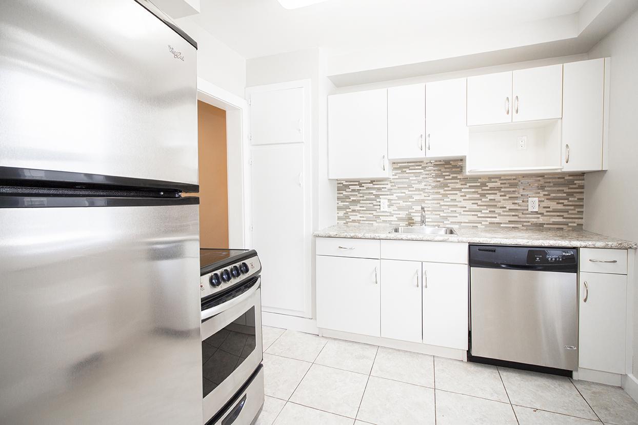 305 Marion Street - Photo 11