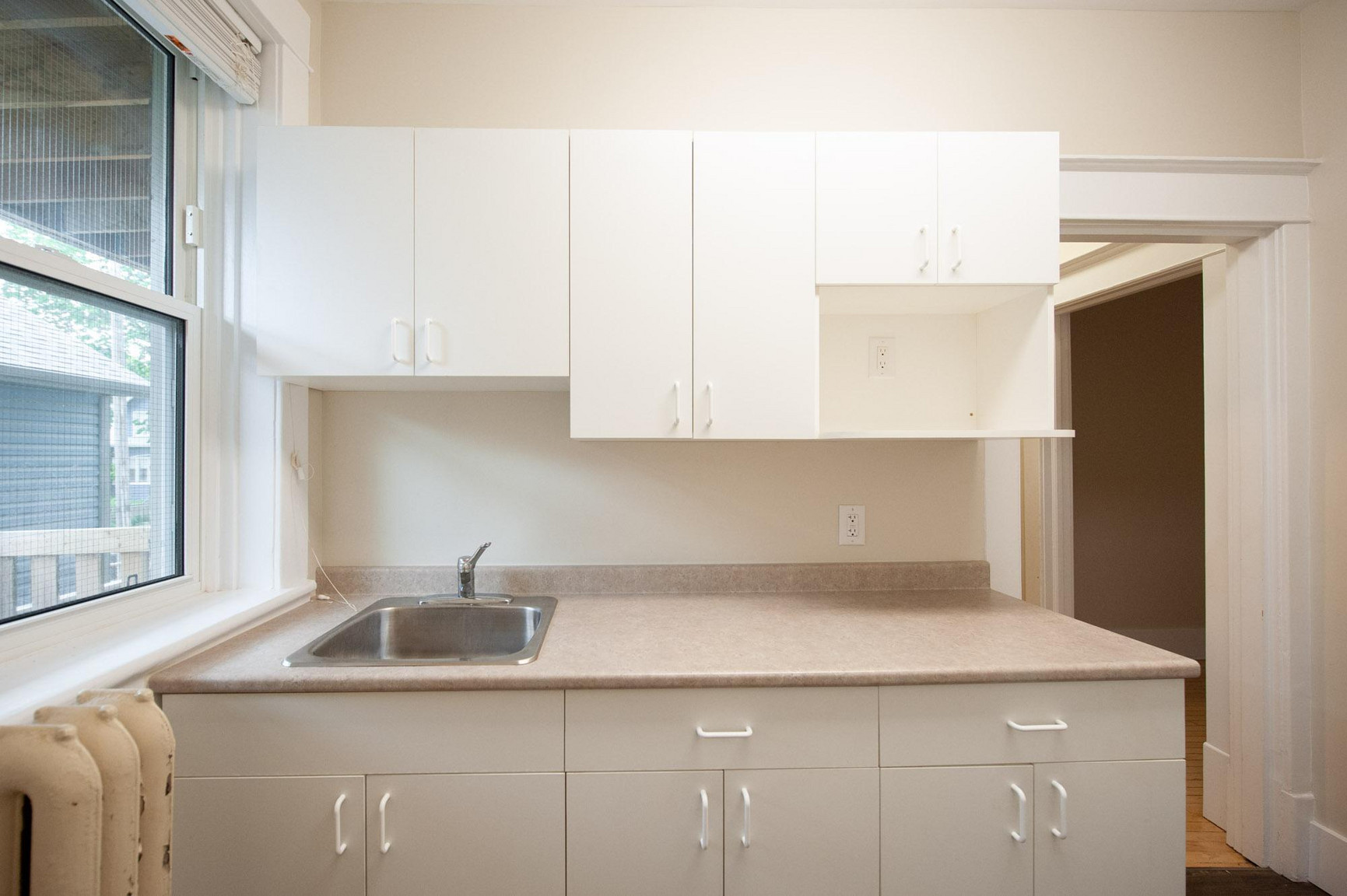 641/645 Westminster Avenue - Photo 5