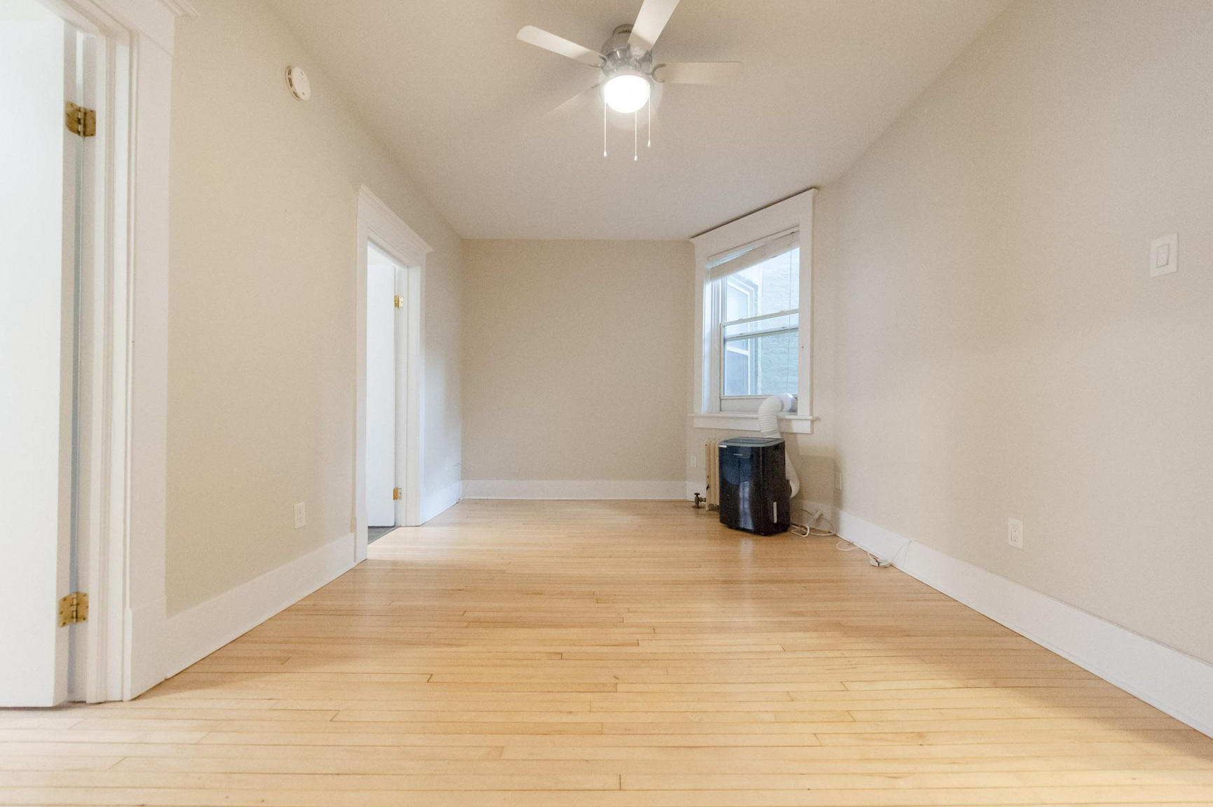 641/645 Westminster Avenue - Photo 7