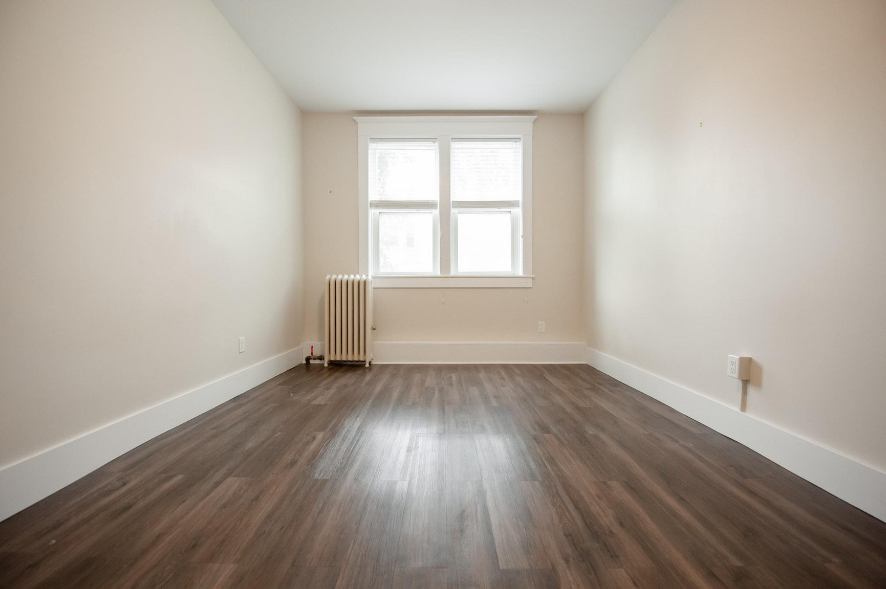 641/645 Westminster Avenue - Photo 13